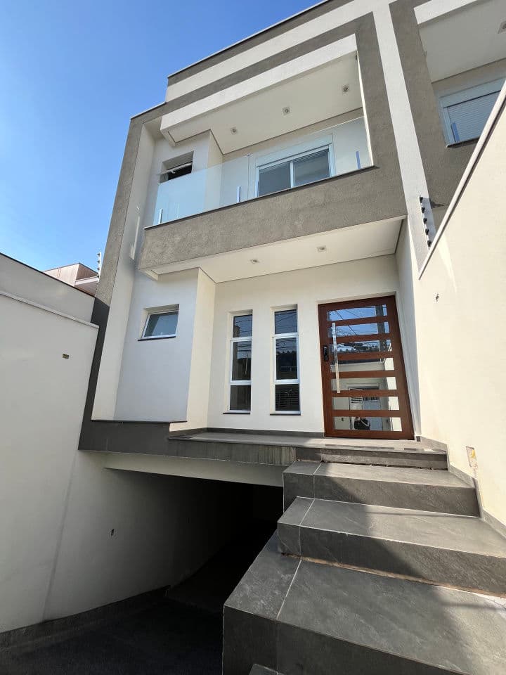 Sobrado Alto Padrão 250M²