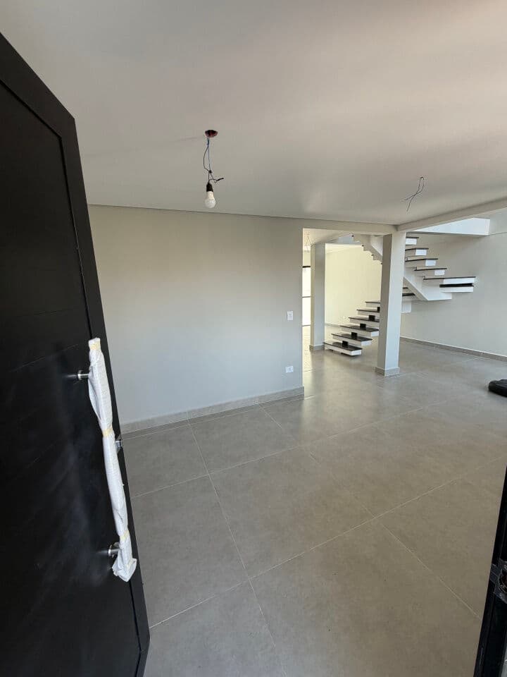 Sobrado em construção à Venda, 3 Drmitórios - Jd Vila Galvão