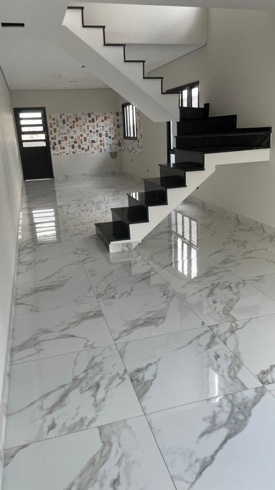 Excelente Oportunidade! Casa à Venda